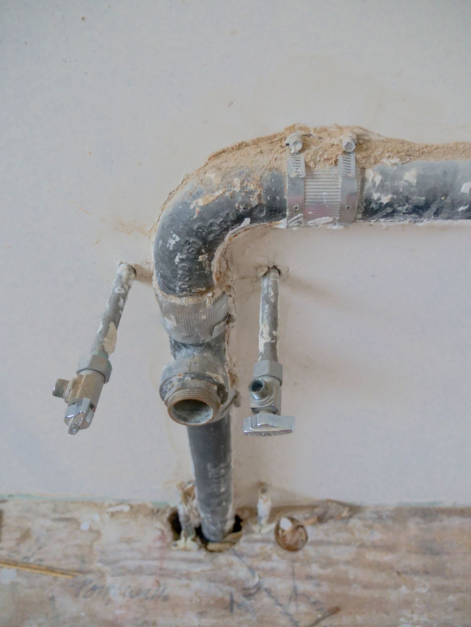 Pipe leaking